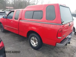 1999 Ford F-150 z VIN 1FTRX17WXXNA90516, wystawiony jako IAAI lot #41787426 z przebiegiem 354 066 mil mil oraz . Historia ofert i sprzedaży dostępna na DreamBid. Obrazek 3.
