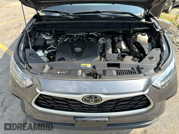 2021 Toyota Highlander L z VIN 5TDBZRBHXMS545583, wystawiony jako Copart lot #65928105 z przebiegiem 143 121 mil mil oraz Czysty tytuł • Clean title. Historia ofert i sprzedaży dostępna na DreamBid. Obrazek 5.