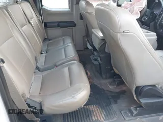 2017 Ford F-250 XL z VIN 1FD7X2A60HEC65973, wystawiony jako IAAI lot #41190935 z przebiegiem 202 195 mil mil oraz . Historia ofert i sprzedaży dostępna na DreamBid. Obrazek 8.