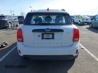 2019 MINI Countryman Cooper with VIN WMZYV5C55K3E05106, listed as a IAAI auction lot 41514627 with 69,399 mi miles. Bid and sale history available at carsss.com. Image 17.