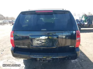 2010 Chevrolet Suburban LT with VIN 1GNUKJE35AR147956, listed as a IAAI auction lot 41722353 with 277,153 mi miles. Bid and sale history available at carsss.com. Image 16.