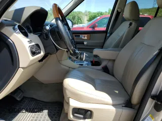 2015 Land Rover LR4 HSE with VIN SALAG2V6XFA744841, listed as a Copart auction lot 61639505 with 77,218 mi miles and Salvage title. Bid and sale history available at DreamBid. Image 7.
