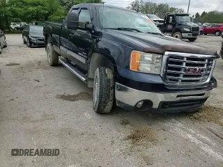 2008 GMC Sierra 2500HD SLT z VIN 1GTHK29648E119149, wystawiony jako Copart lot #73395794 z przebiegiem 98 656 mil mil oraz Szkoda całkowita • Salvage title. Historia ofert i sprzedaży dostępna na DreamBid. Obrazek 11.