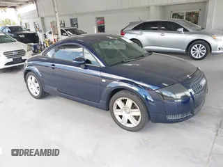 2004 Audi TT with VIN TRUSC28N641021758, listed as a IAAI auction lot 42167196 with 218,510 mi miles. Bid and sale history available at carsss.com. Image 1.