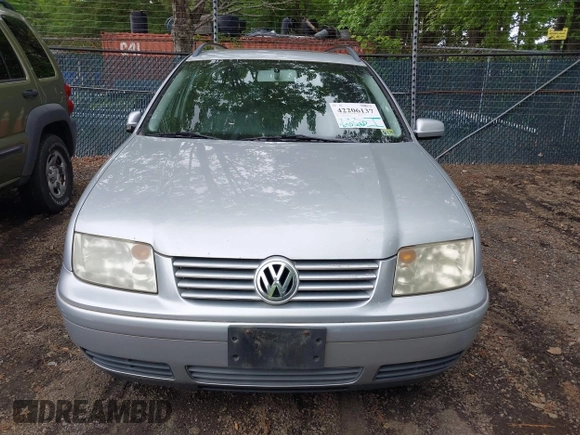2004 Volkswagen Jetta GLS with VIN WVWSR61JX4W143002, listed as a IAAI auction lot 42206137 with 270,480 mi miles and . Bid and sale history available at DreamBid. Image 6.
