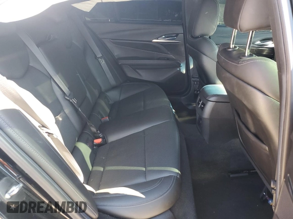 2023 Cadillac CT4 Premium Luxury z VIN 1G6DB5RKXP0109494, wystawiony jako Copart lot #87768835 z przebiegiem 25 491 mil mil oraz Czysty tytuł • Clean title. Historia ofert i sprzedaży dostępna na DreamBid. Obrazek 10.