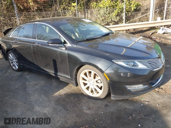 2015 Lincoln MKZ z VIN 3LN6L2GK4FR621332, wystawiony jako IAAI lot #41605753 z przebiegiem 101 686 mil mil oraz . Historia ofert i sprzedaży dostępna na DreamBid. Obrazek 1.