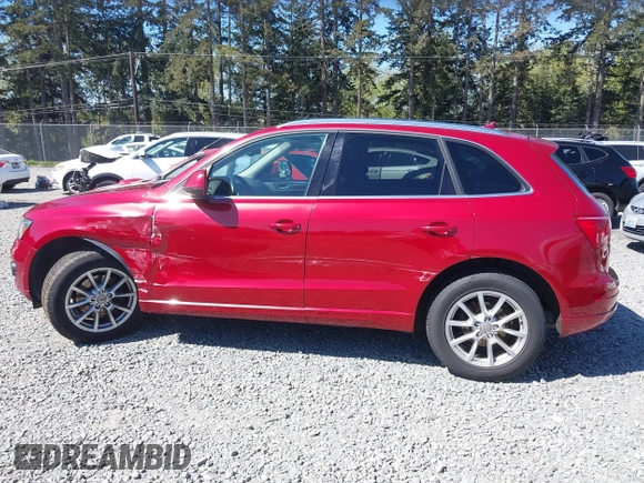 2010 Audi Q5 Premium Plus z VIN WA1LKAFP9AA096749, wystawiony jako IAAI lot #42058422 z przebiegiem 163 772 mil mil oraz . Historia ofert i sprzedaży dostępna na DreamBid. Obrazek 14.