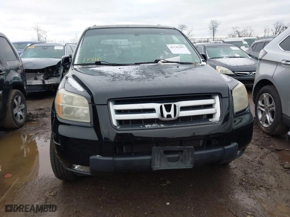 2007 Honda Pilot EX-L with VIN 5FNYF28557B028997, listed as a IAAI auction lot 41742267 with 217,114 mi miles. Bid and sale history available at carsss.com. Image 6.