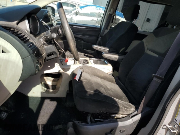 2016 Dodge Grand Caravan SXT with VIN 2C4RDGCG4GR176028, listed as a Copart auction lot 54920445 with 157,131 mi miles and Salvage Title. Bid and sale history available at DreamBid. Image 7.
