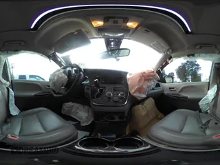 2018 Toyota Sienna XLE Auto Access Seat with VIN 5TDYZ3DC8JS932914, listed as a IAAI auction lot 41178252 with 112,009 mi miles. Bid and sale history available at carsss.com. Image 20.