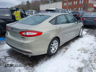 2015 Ford Fusion SE with VIN 3FA6P0H7XFR129062, listed as a IAAI auction lot 41558335 with 89,362 mi miles. Bid and sale history available at carsss.com. Image 4.
