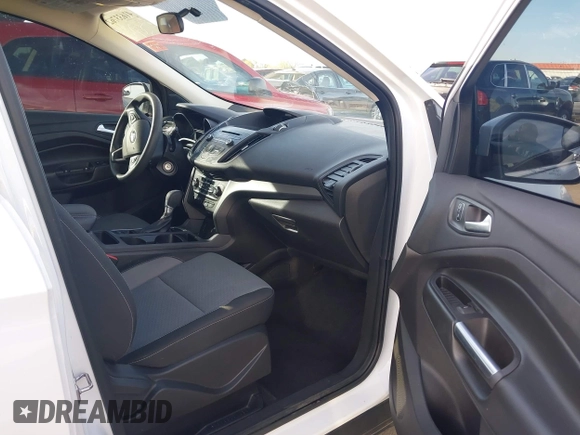 2017 Ford Escape SE z VIN 1FMCU0GD4HUC98899, wystawiony jako IAAI lot #41633762 z przebiegiem 72 245 mil mil oraz . Historia ofert i sprzedaży dostępna na DreamBid. Obrazek 5.