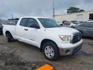 2010 Toyota Tundra z VIN 5TFRU5F17AX024054, wystawiony jako IAAI lot #42493056 z przebiegiem 94 071 mil mil oraz . Historia ofert i sprzedaży dostępna na DreamBid. Obrazek 1.