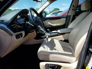 2016 BMW X5 xDrive35i z VIN 5UXKR0C56G0U49651, wystawiony jako Copart lot #55655905 z przebiegiem 104 944 mil mil oraz Szkoda całkowita • Salvage title. Historia ofert i sprzedaży dostępna na DreamBid. Obrazek 7.
