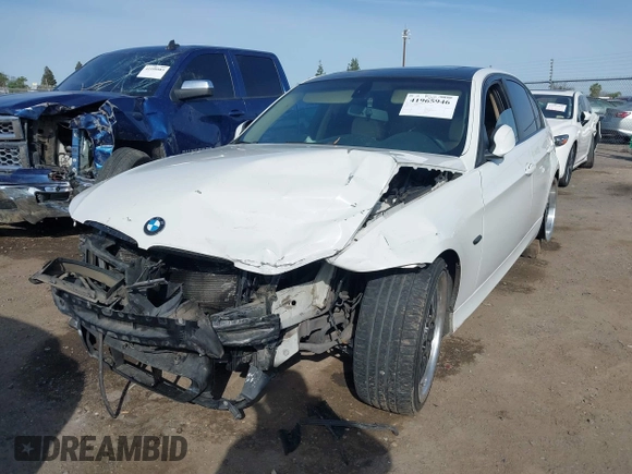 2006 BMW 3 Series 325i with VIN WBAVB135X6KX64106, listed as a IAAI auction lot 41965946 with 1 mi miles. Bid and sale history available at carsss.com. Image 2.