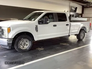 2017 Ford F-250 XL с VIN 1FT7W2A69HEE56119, выставлен на аукционе IAAI как лот 42584144 с пробегом 90 371 миль миль и . История ставок и продаж доступна на DreamBid. Изображение 6.