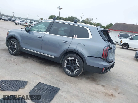 2023 Kia Telluride EX with VIN 5XYP34GC7PG356057, listed as a IAAI auction lot 41475968 with 37,832 mi miles and . Bid and sale history available at DreamBid. Image 3.