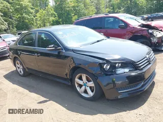 2013 Volkswagen Passat SE с VIN 1VWBP7A34DC008707, выставлен на аукционе IAAI как лот 42606874 с пробегом Не указан миль и . История ставок и продаж доступна на DreamBid. Изображение 1.