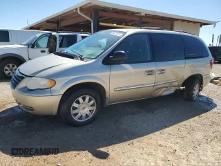 2005 Chrysler Town & Country Touring with VIN 2C4GP54L55R558192, listed as a Copart auction lot 50527635 with 204,649 mi miles and Salvage Title. Bid and sale history available at carsss.com. Image 1.