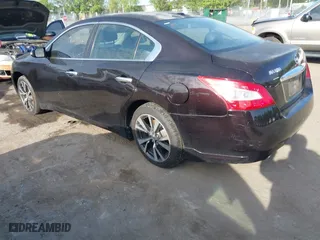 2010 Nissan Maxima 3.5 SV w/Sport Pkg with VIN 1N4AA5AP1AC860442, listed as a IAAI auction lot 42110964 with 189,392 mi miles. Bid and sale history available at carsss.com. Image 3.