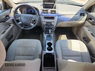 2012 Ford Fusion SE with VIN 3FAHP0HA0CR328069, listed as a Copart auction lot 63400105 with 131,848 mi miles and Non repairable. Bid and sale history available at DreamBid. Image 8.