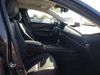 2022 Mazda CX-30 S Select z VIN 3MVDMBBL0NM415511, wystawiony jako IAAI lot #41513247 z przebiegiem Nie podano mil oraz . Historia ofert i sprzedaży dostępna na DreamBid. Obrazek 5.