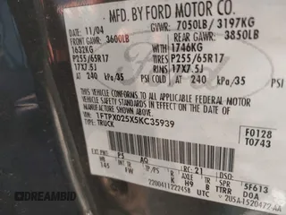2005 Ford F-150 XLT with VIN 1FTPX025X5KC35939, listed as a IAAI auction lot 41286286 with 162,045 mi miles. Bid and sale history available at carsss.com. Image 9.