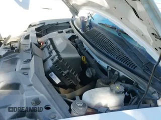 2023 Chevrolet Express Cargo z VIN 1GCWGBFP1P1119444, wystawiony jako IAAI lot #41401290 z przebiegiem 48 653 mil mil oraz . Historia ofert i sprzedaży dostępna na DreamBid. Obrazek 22.