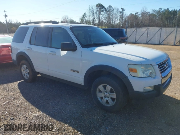 2007 Ford Explorer XLT with VIN 1FMEU63E27UA69436, listed as a IAAI auction lot 41777443 with 215,975 mi miles. Bid and sale history available at carsss.com. Image 1.