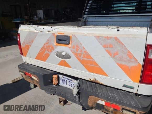 2011 Ford F-250 XL with VIN 1FT7X2B63BEC07690, listed as a IAAI auction lot 42827998 with 416,255 mi miles and . Bid and sale history available at DreamBid. Image 2.