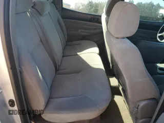 2006 Toyota Tacoma PreRunner z VIN 5TEJU62N16Z271677, wystawiony jako Copart lot #46617005 z przebiegiem 145 573 mil mil oraz Szkoda całkowita • Salvage title. Historia ofert i sprzedaży dostępna na DreamBid. Obrazek 10.