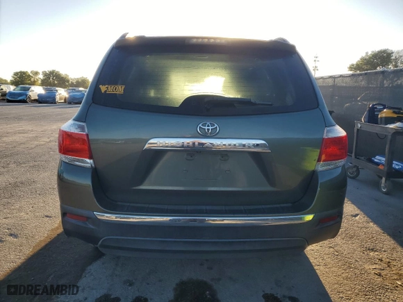2013 Toyota Highlander with VIN 5TDZA3EH9DS039158, listed as a Copart auction lot 49694305 with 160,802 mi miles and Non Repairable. Bid and sale history available at carsss.com. Image 6.