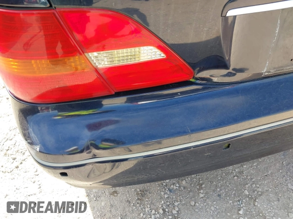 2003 Lexus LS 430 with VIN JTHBN30F330096029, listed as a IAAI auction lot 42266639 with 243,702 mi miles and . Bid and sale history available at DreamBid. Image 6.