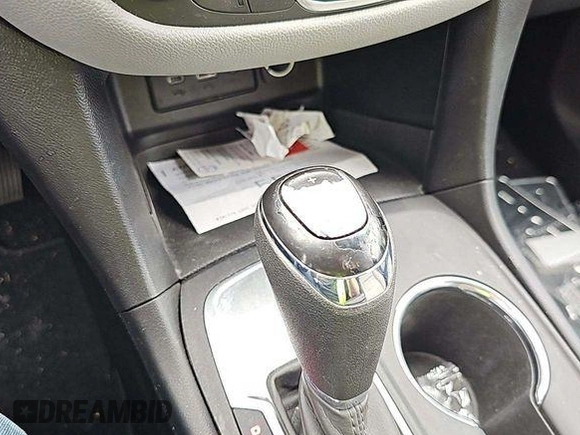 2020 Chevrolet Equinox LT z VIN 2GNAXJEV9L6155319, wystawiony jako IAAI lot #42575790 z przebiegiem 84 186 mil mil oraz . Historia ofert i sprzedaży dostępna na DreamBid. Obrazek 5.