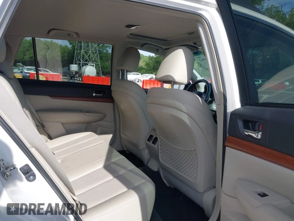2013 Subaru Outback Limited с VIN 4S4BRCPC1D3241744, выставлен на аукционе IAAI как лот 42289563 с пробегом 88 224 миль миль и . История ставок и продаж доступна на DreamBid. Изображение 8.