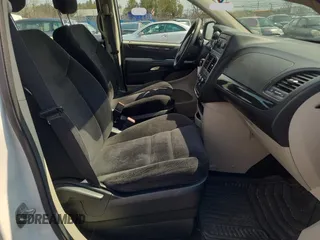 2014 Dodge Grand Caravan American Value with VIN 2C4RDGBGXER413961, listed as a Copart auction lot 54748405 with 146,589 mi miles and Clean Title. Bid and sale history available at DreamBid. Image 5.