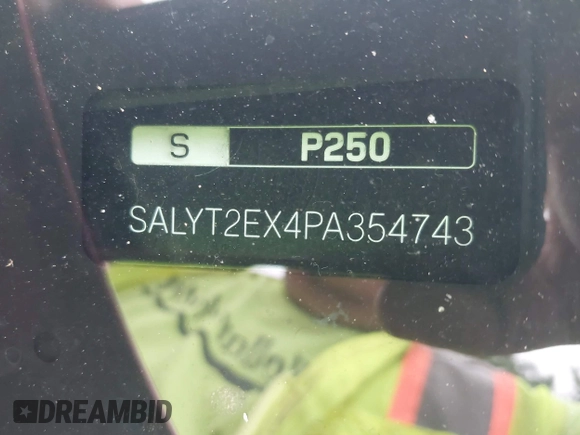 2023 Land Rover Range Rover Velar R-Dynamic S z VIN SALYT2EX4PA354743, wystawiony jako IAAI lot #42601149 z przebiegiem 40 008 mil mil oraz . Historia ofert i sprzedaży dostępna na DreamBid. Obrazek 9.