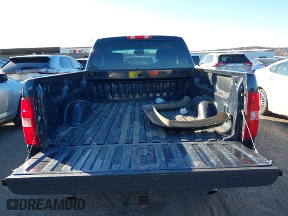 2007 Chevrolet Silverado 1500 1LT with VIN 1GCEK19007Z525378, listed as a IAAI auction lot 41217202 with Not Provided miles and . Bid and sale history available at DreamBid. Image 16.