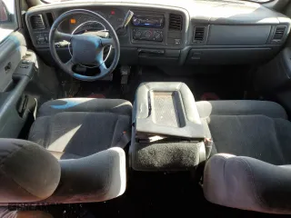 2002 Chevrolet Silverado 1500 LT with VIN 2GCEC19TX21252006, listed as a Copart auction lot 84839084 with 198,778 mi miles and Salvage Title. Bid and sale history available at carsss.com. Image 8.