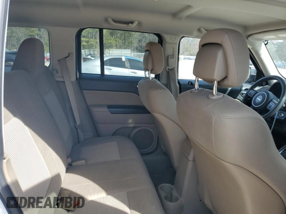 2011 Jeep Patriot Latitude with VIN 1J4NF1GB9BD207381, listed as a Copart auction lot 47028315 with 106,142 mi miles and Clean Title. Bid and sale history available at DreamBid. Image 11.