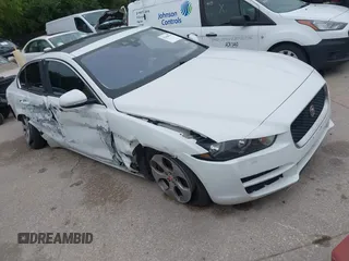 2017 Jaguar XE 25t z VIN SAJAR4BG6HA978750, wystawiony jako IAAI lot #42438515 z przebiegiem 143 974 mil mil oraz . Historia ofert i sprzedaży dostępna na DreamBid. Obrazek 1.