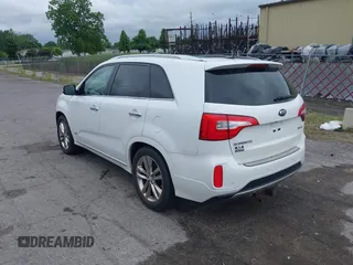 2015 Kia Sorento SX Limited with VIN 5XYKWDA7XFG579348, listed as a IAAI auction lot 42542791 with 76,823 mi miles and . Bid and sale history available at DreamBid. Image 3.