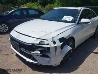 2025 Hyundai Elantra SEL Convenience with VIN KMHLS4DG1SU946668, listed as a IAAI auction lot 42013918 with 6,419 mi miles. Bid and sale history available at carsss.com. Image 17.