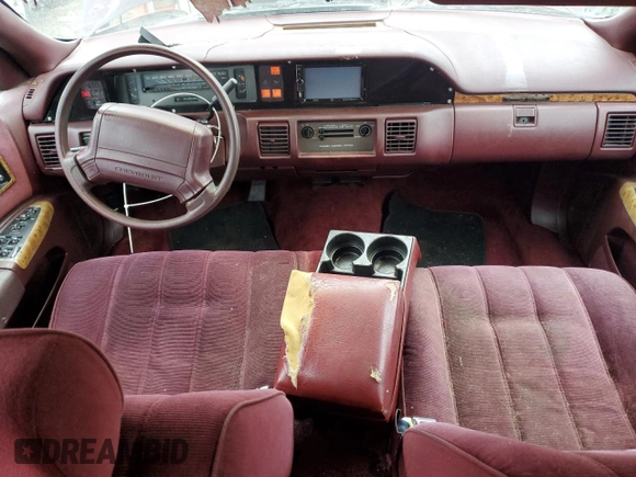 1993 Chevrolet Caprice with VIN 1G1BL53E4PR102257, listed as a Copart auction lot 85344924 with 228,725 mi miles and Salvage Title. Bid and sale history available at DreamBid. Image 8.
