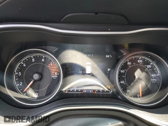 2019 Jeep Cherokee Limited with VIN 1C4PJMDX1KD103899, listed as a Copart auction lot 60519925 with 88,796 mi miles and Clean title. Bid and sale history available at DreamBid. Image 9.