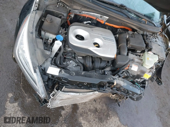 2016 Hyundai Sonata Hybrid SE with VIN KMHE24L19GA038998, listed as a IAAI auction lot 41137210 with 67,343 mi miles. Bid and sale history available at carsss.com. Image 10.