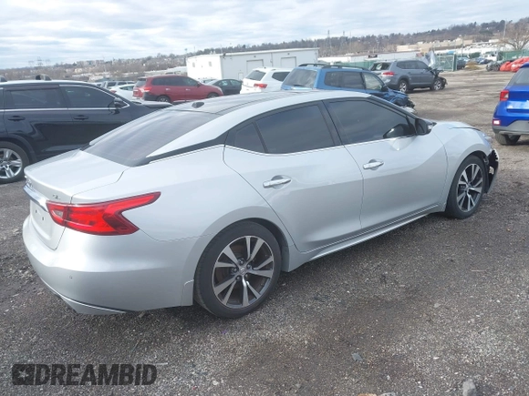 2017 Nissan Maxima SV with VIN 1N4AA6AP9HC406195, listed as a IAAI auction lot 41747116 with 97,213 mi miles. Bid and sale history available at carsss.com. Image 4.