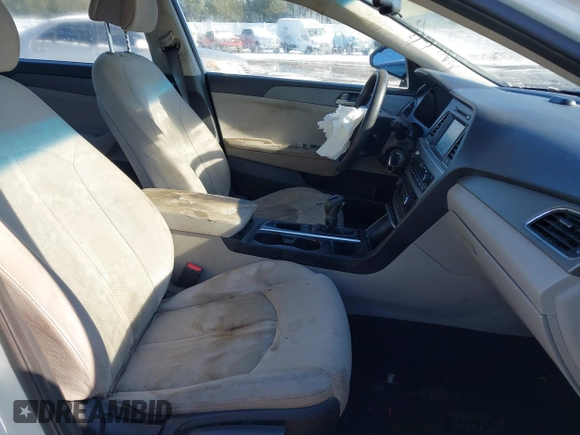 2016 Hyundai Sonata SE z VIN 5NPE24AF0GH371005, wystawiony jako IAAI lot #41269554 z przebiegiem 146 640 mil mil oraz . Historia ofert i sprzedaży dostępna na DreamBid. Obrazek 5.