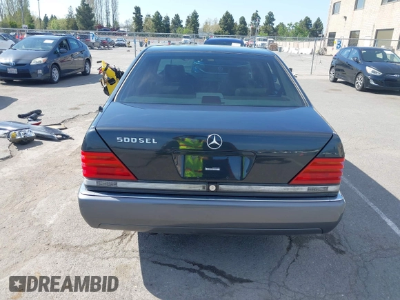 1993 Mercedes-Benz 500 z VIN WDBGA51E5PA138123, wystawiony jako IAAI lot #42012923 z przebiegiem 141 594 mil mil oraz . Historia ofert i sprzedaży dostępna na DreamBid. Obrazek 17.